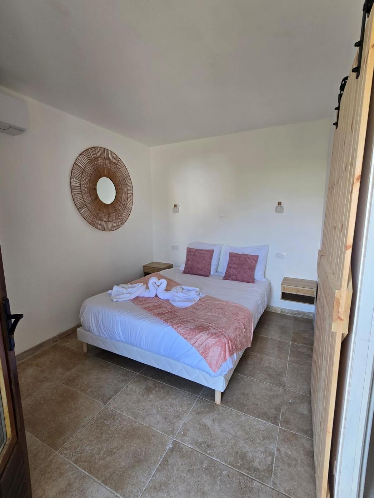 Les Saladelles Bed & Breakfast Saintes-Maries-de-la-Mer Dış mekan fotoğraf